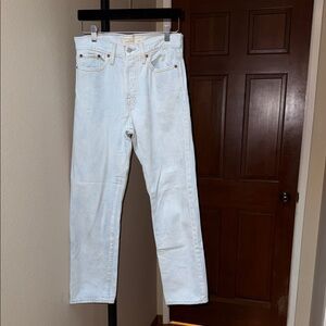 Levi’s Light Wash Blue Wedgie Straight Leg Jeans Women’s size 27 x 28